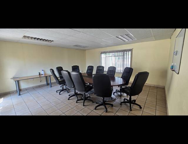 402M² OFFICE FOR SALE IN POLOKWANE CENTRAL